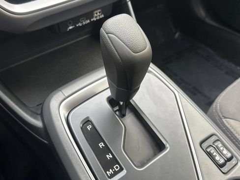 Used 2025 Subaru Crosstrek 2.0i Premium image 24