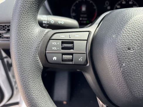 Used 2026 Honda HR-V LX image 12