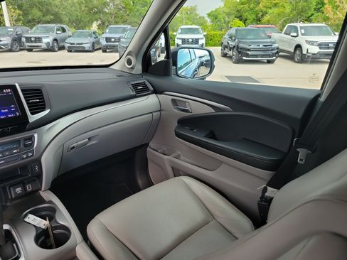 Used 2019 Honda Ridgeline RTL-T image 17