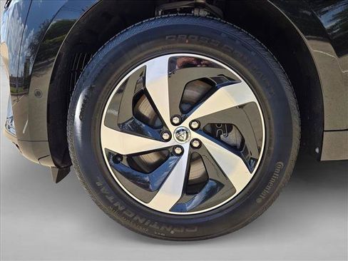 Used 2026 Jaguar F-PACE R-Dynamic S AWD/4WD image 25
