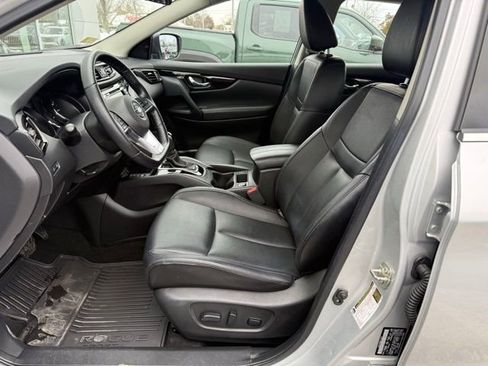 Used 2021 Nissan Rogue Sport SL image 16