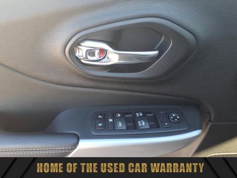 Used 2018 Jeep Cherokee Latitude Plus image 13