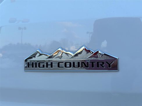 Used 2018 Chevrolet Traverse High Country AWD/4WD image 48