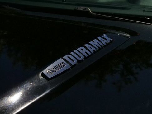 Used 2017 GMC Sierra 2500 Denali w/ Duramax Plus Package AWD/4WD image 39