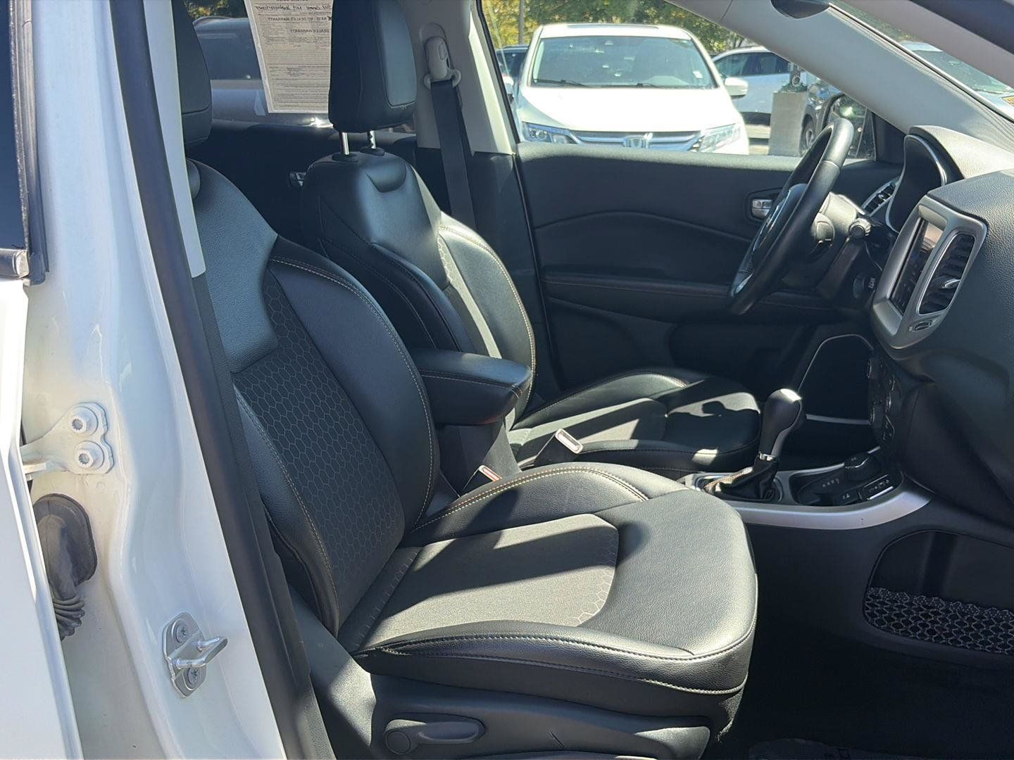 Used 2019 Jeep Compass Latitude w/ Popular Equipment Group AWD/4WD image 20
