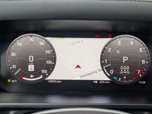 Used 2023 Land Rover Defender 130 X-Dynamic SE image 18