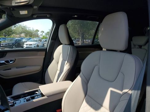 New 2025 Volvo XC90 B5 Plus w/ Protection Package Premier image 9