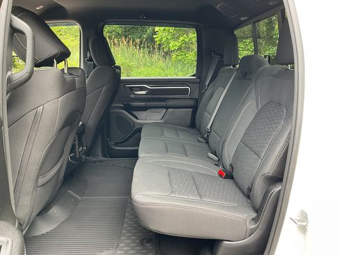 Used 2025 RAM 1500 Big Horn AWD/4WD image 9