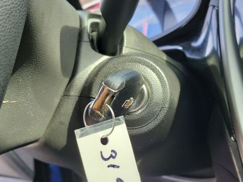 Used 2022 Chevrolet Spark LT image 28