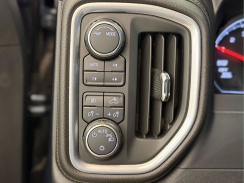 Used 2020 Chevrolet Silverado 1500 RST AWD/4WD image 33