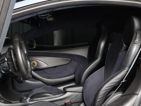 Used 2017 McLaren 570S Coupe 2D image 16