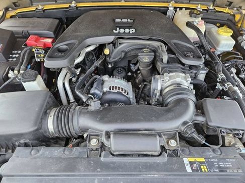 Used 2019 Jeep Wrangler Sport AWD/4WD image 29