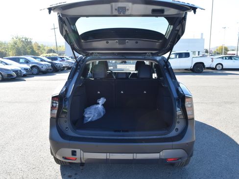 Used 2026 Nissan Kicks SR w/ Cold Weather Package AWD/4WD image 9