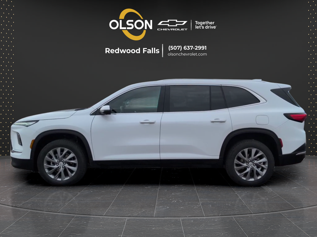 Used 2026 Buick Enclave Preferred AWD/4WD image 2