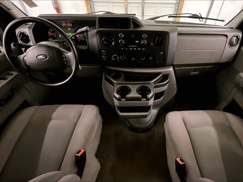 Used 2014 Ford E-350 and Econoline 350 XLT RWD image 14