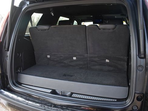 Used 2020 Cadillac Escalade Platinum image 25