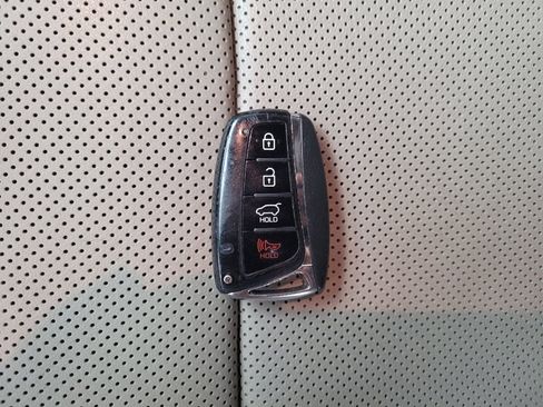 Used 2017 Hyundai Santa Fe Sport w/ Cargo Package AWD/4WD image 32