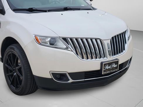 Used 2013 Lincoln MKX AWD image 34