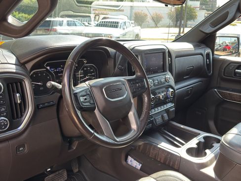Used 2021 GMC Sierra 1500 Denali w/ Technology Package AWD/4WD image 11