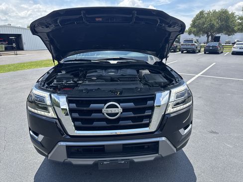 Used 2024 Nissan Armada SV AWD/4WD image 38