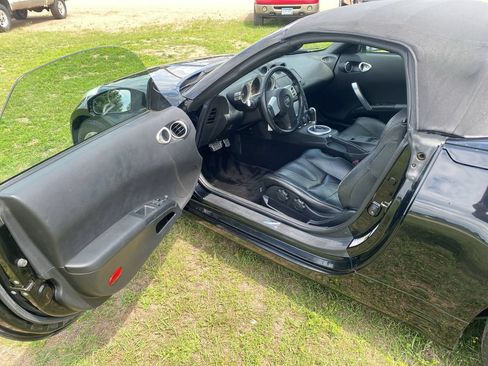Used 2005 Nissan 350Z Touring RWD image 29