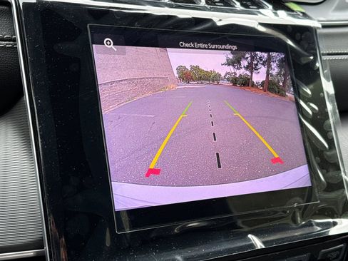 New 2025 Jeep Grand Cherokee Altitude image 18