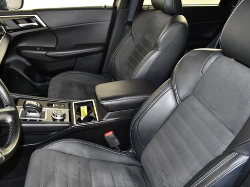 Used 2024 Mitsubishi Outlander SE AWD/4WD image 37