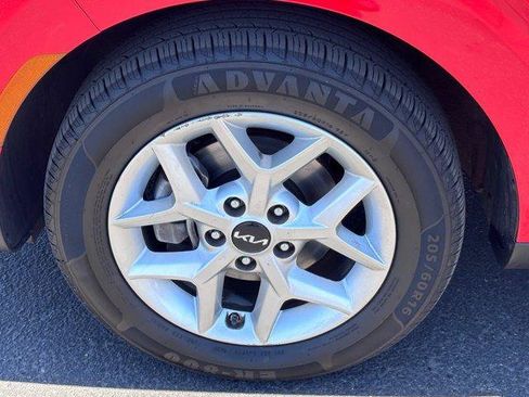 Used 2024 Kia Soul LX w/ Option Group 015 FWD image 10