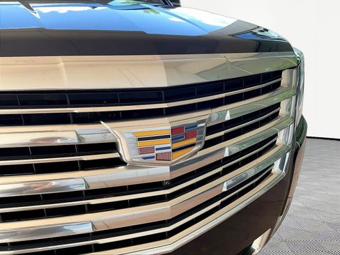 Used 2020 Cadillac Escalade Platinum AWD/4WD image 32