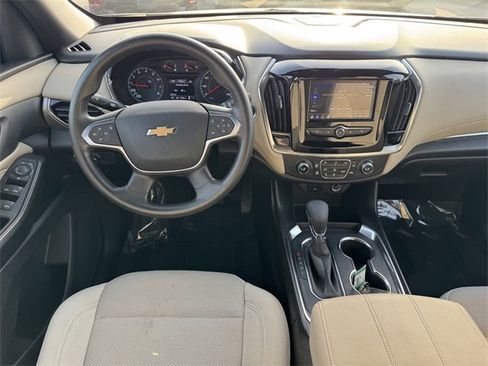 Certified 2022 Chevrolet Traverse LS image 9
