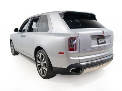 Used 2023 Rolls-Royce Cullinan AWD/4WD image 4