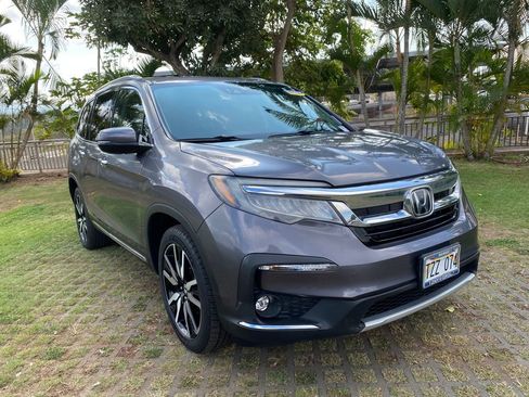 Used 2020 Honda Pilot Touring image 1