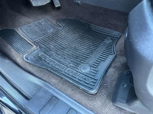 Used 2015 Ford F250 Lariat w/ Lariat Interior Package image 14