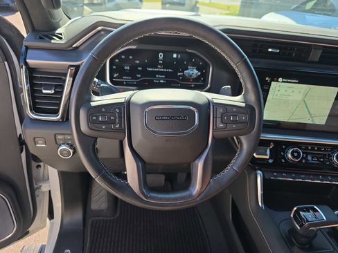 Used 2023 GMC Sierra 1500 Denali Ultimate image 8