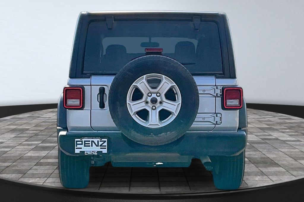 Used 2022 Jeep Wrangler Sport AWD/4WD image 5