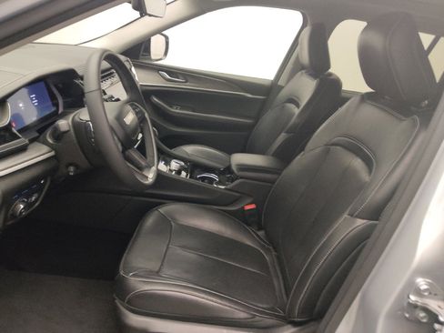 Used 2022 Jeep Grand Cherokee Limited 4xe w/ Luxury Tech Group II image 17