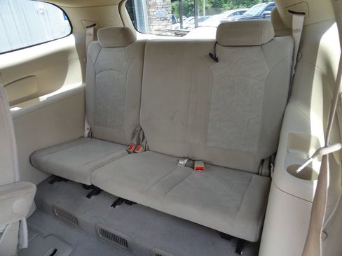 Used 2011 Buick Enclave CX FWD image 12
