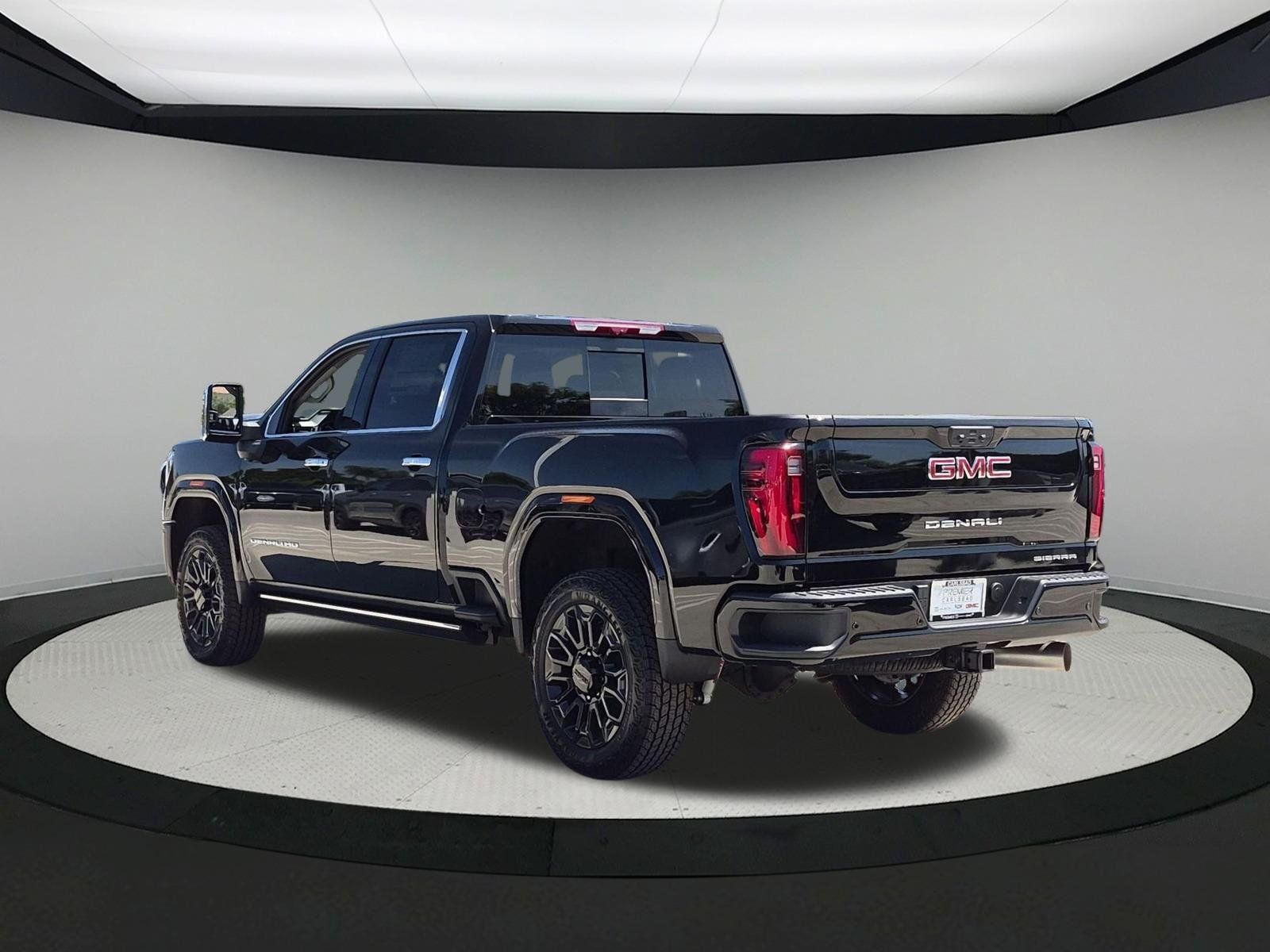 New 2026 GMC Sierra 2500 Denali w/ Denali Reserve Package AWD/4WD image 3