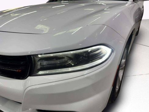 Used 2020 Dodge Charger SXT w/ Leather Interior Group RWD image 23