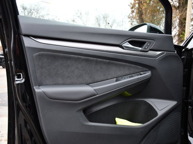 New 2026 Volkswagen GTI SE FWD image 11