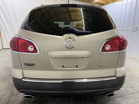 Used 2009 Buick Enclave CXL w/ Entertainment Package #2 image 7