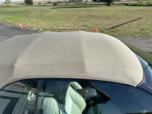 Used 2005 Chrysler Sebring Limited image 20