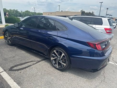 Used 2022 Hyundai Sonata SEL Plus FWD image 2