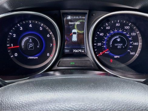 Used 2015 Hyundai Santa Fe Sport 2.0T w/ Option Group 05 FWD image 12