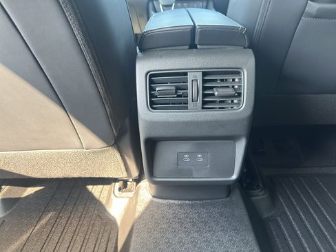 Used 2025 Nissan Rogue SV w/ SV Premium Package AWD/4WD image 19