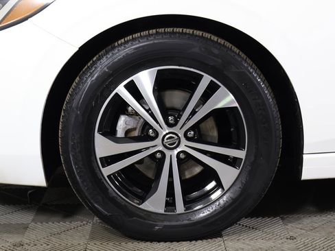 Used 2023 Nissan Sentra SV image 19