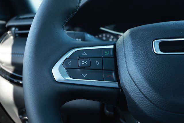New 2026 Jeep Compass Latitude AWD/4WD image 13