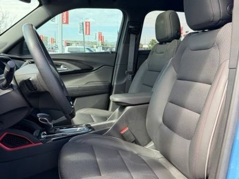 Used 2023 Chevrolet TrailBlazer RS w/ Sun and Liftgate Package FWD image 18
