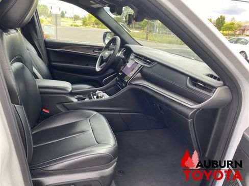 Used 2024 Jeep Grand Cherokee Limited 4xe AWD/4WD image 15
