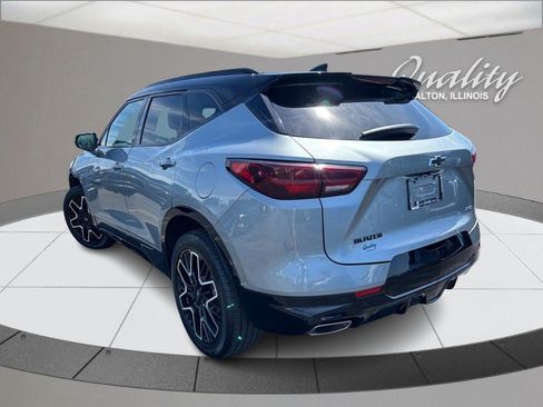 Used 2023 Chevrolet Blazer RS w/ Enhanced Convenience Package FWD image 6